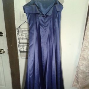 David's Bridal Michaelangelo Gown size 16
